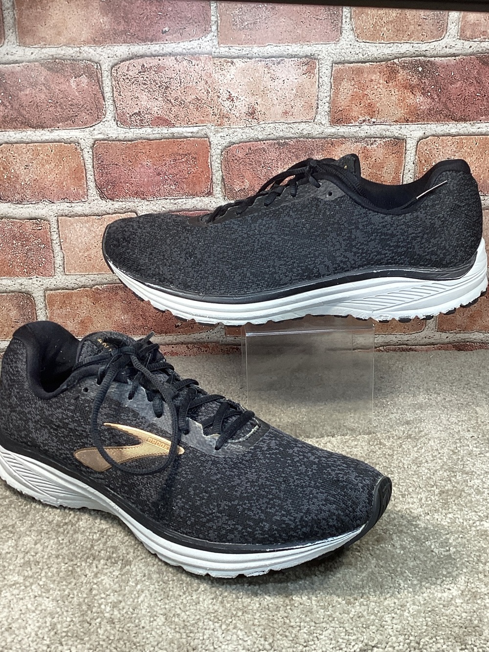 Brooks Anthem 2 Men’s black Running shoes size 12